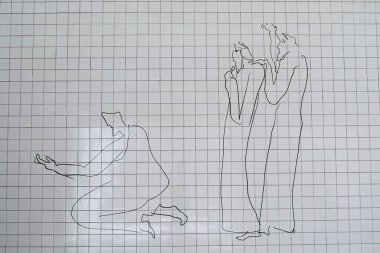 Fatima, Portekiz - 26 Mart 2025: Portekiz 'in Fatima şehrinde bulunan minimalist çizgi figürlerinin yer aldığı eşsiz duvar resimleri. İncil sahnesi.