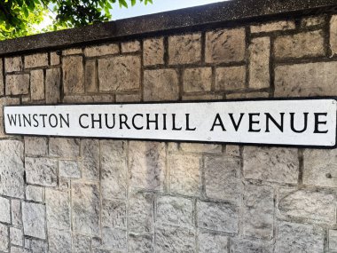 Cebelitarık, İngiltere - 01 Mayıs 2025: Cebelitarık 'ta Winston Churchill Bulvarı için bir tabela.