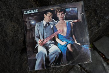 Lviv, Ukrayna - 13 Mayıs 2025: Scorpions Lovedrive albümü için albüm çalışması, 1979 'da yayımlanan özgün tasarımı.