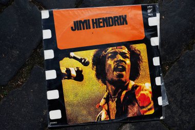 Lviv, Ukrayna - 13 Mayıs 2025: Klasik bir Jimi Hendrix müzik albümünden klasik vinil albüm kapağı tasarımı.