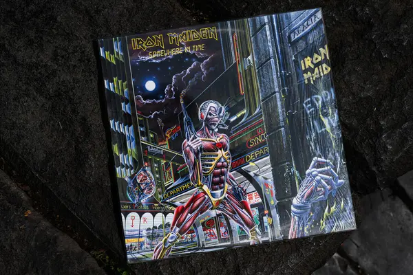 Lviv, Ukrayna - 13 Mayıs 2025: Iron Maiden vinil albüm Time 1986 'da bir yerde kapak sanatına ilham kaynağı oldu.