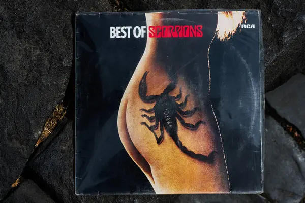 Lviv, Ukrayna - 13 Mayıs 2025: Lviv, Ukrayna - 13 Mayıs 2025: 1979 tarihli simgesel akrep sanat tasarımı RCA Records