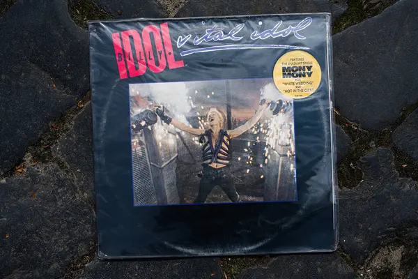 Lviv, Ukrayna - 13 Mayıs 2025: Vintage 