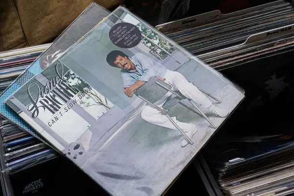 Lviv, Ukrayna - 13 Mayıs 2025: Lionel Richie 'nin 1983 tarihli 