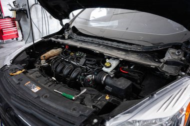 Motor kaputunun altında bakım ve onarım atölyesinde açıldı.