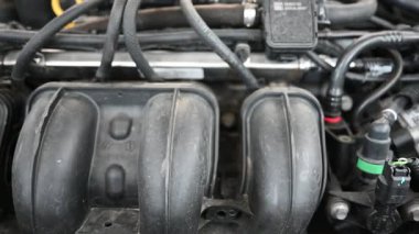 Araç Motorunun Parça ve Bileşenlerini Kapat