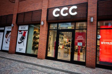 Krakow, Polonya - 08 Temmuz 2025: Polonya 'nın Krakow kentindeki CCC mağazasının ön görünümü