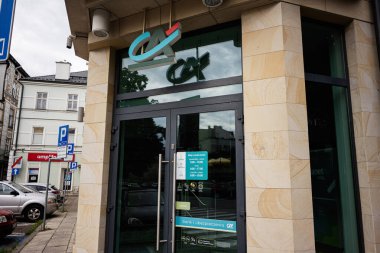 Przemysl, Polonya - 23 Ağustos 2025: Przemysl, Polonya 'da eşsiz Barok mimarisini sergileyen tarihi bir dini bina. Przemyl 'deki Padua' lı Aziz Anthony Kilisesi