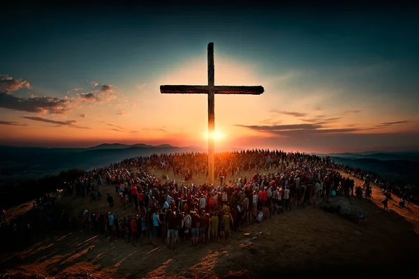 山上有一个巨大的基督教十字架 上面点着蜡烛 信心十足 — 图库照片