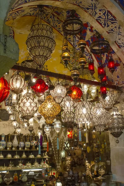 Lámparas Orientales Turcas Decorativas Coloridas Tradicionales Para Venta Una Tienda — Foto de Stock
