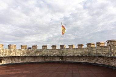 İspanyol kalesinin savaş alanının fotoğrafı içeriden görüldüğü gibi.