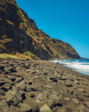 Kanarya Adasındaki VIRGIN Kayalık Sahili