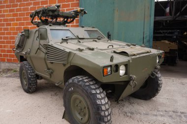 Troyes, Fransa - Eylül 2020 - Bir Panhard VBL (Hafif Zırhlı Araç), Renault Trucks Defansı tarafından üretilen Fransız ordusunun arazi keşif aracı.