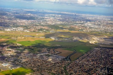 Şehrin anteninin havadan görünüşü 