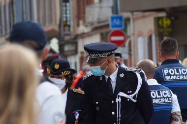 Toulouse, Fransa - 8 Mayıs 2023: Zafer Günü 'nü kutlamak için açık hava geçit töreni