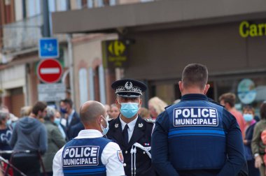 Toulouse, Fransa - 8 Mayıs 2023: Zafer Günü 'nü kutlamak için açık hava geçit töreni