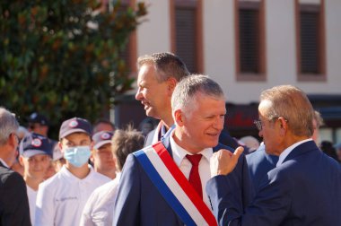 Toulouse, Fransa - 8 Mayıs 2023: Zafer Günü 'nü kutlamak için açık hava geçit töreni