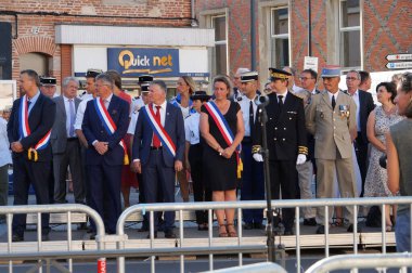 Toulouse, Fransa - 8 Mayıs 2023: Zafer Günü 'nü kutlamak için açık hava geçit töreni