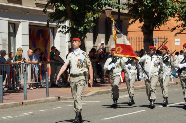 Toulouse, Fransa - 8 Mayıs 2023: Zafer Günü 'nü kutlamak için açık hava geçit töreni