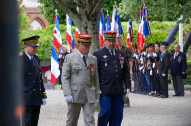 Toulouse, Fransa - 8 Mayıs 2023: Zafer Günü 'nü kutlamak için açık hava geçit töreni