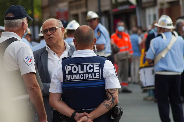 Toulouse, Fransa - 8 Mayıs 2023: Zafer Günü 'nü kutlamak için açık hava geçit töreni