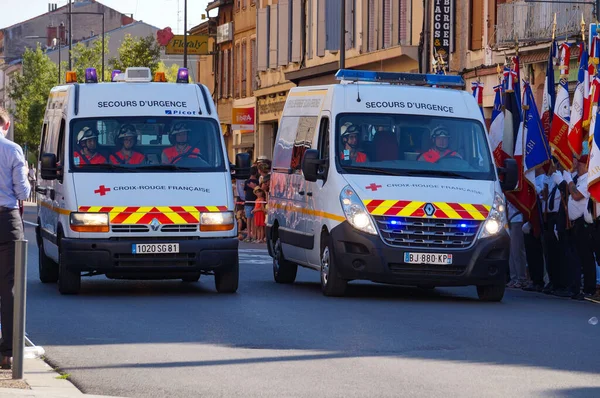 Альби Франция Июля 2022 Года Два Белых Микроавтобуса Renault Sprinter — стоковое фото