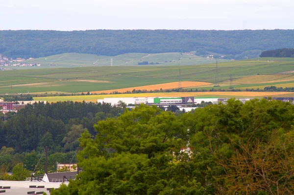 Cormontreuil France 2021년 Reims Mountain의 경사면의 기슭에 위치한 Reims 교외에 — 스톡 사진