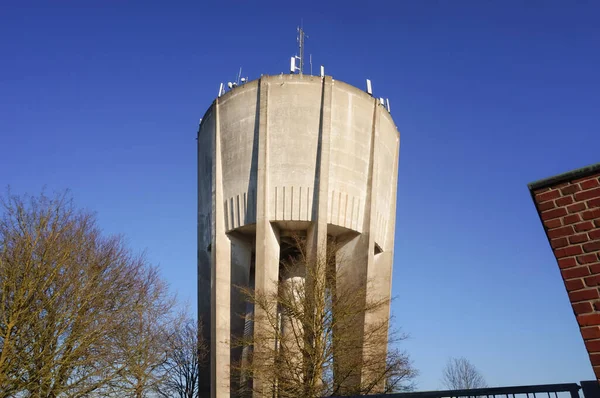 Uma Torre Água Concreto Forma Copo Janke Segal Rouliers Street — Fotografia de Stock