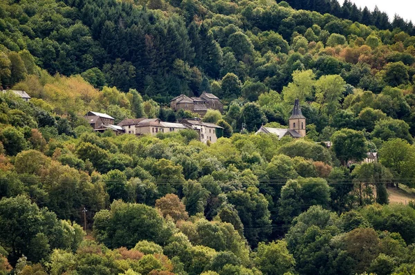 Ein Winziges Ländliches Dorf Mit Einer Kirche Wahrscheinlich Mazet Connac — Stockfoto