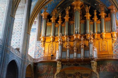 Avrupa 'nın iç kesimlerindeki inanılmaz antik kilise manzarası