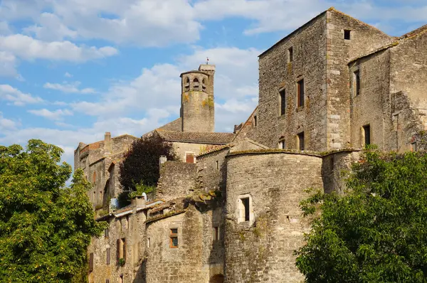 Fransa şehrindeki antik mimari görüşü