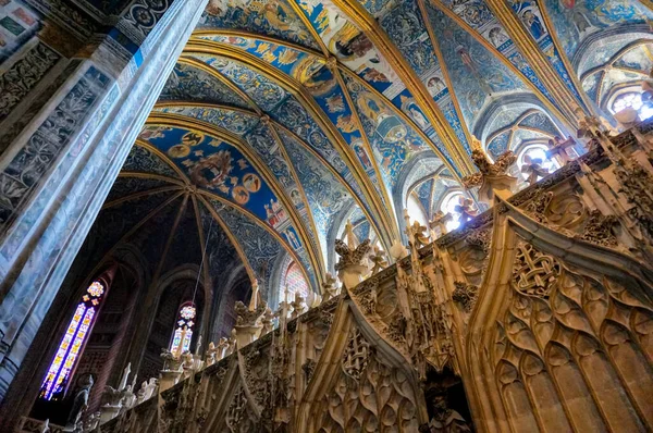 Widok Niesamowite Starożytne Wnętrze Kościoła Europejskim Mieście — Zdjęcie stockowe