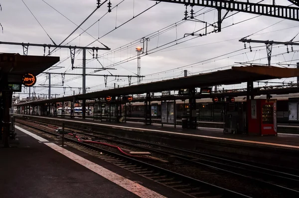 Utsikt Över Järnvägsstationen Staden — Stockfoto