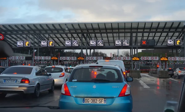Yvelines Francie Prosinec 2020 Řádky Automobilů Čekající Zaplacení Poplatku Mýtné — Stock fotografie