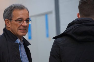 Reims, Fransa - 5 Şubat 2022 - Thierry Mariani Marine Le Pen 's Presidential Convention' da; eski bir bakan, Les Republicains partisinin eski bir üyesi ve Avrupa Parlamentosu üyesi.