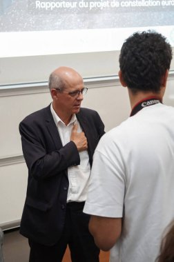 Toulouse, Fransa - Haziran 2023 - Havacılık ve Uzay Üstünlüğü Enstitüsü (ISAE-Supaero) Genel Müdürü Olivier Lesbre, Fransa Savunma Bakanlığı 'nda silah mühendisidir.