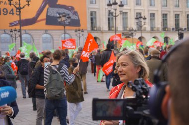 Paris, Fransa - 10 Ekim 2020 - La Manif Başkanı Tous (LMPT), Ludovine de la Rochre Marchons Bebekleri 'nin öjeni karşıtı gösterisinde