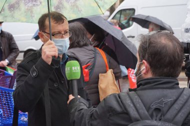 Toulouse, Fransa - 30 Ocak 2021 - CPDH Başkan Yardımcısı, Protestan ve Evanjelik İnsan Haysiyeti Komitesi Başkanı Dr. Michel Cambrelin, bugün Rusya 'dan bir gazeteci ile röportaj yaptı (RT France)