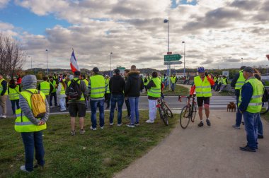 Albi, Fransa - Aralık 2018 - Sarı Yelek (