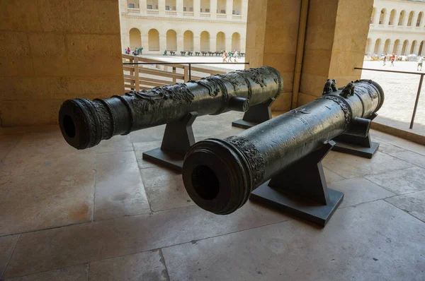 Paris France July 2019 Massive Barrels Ancient French Canons Made — Stock Photo, Image
