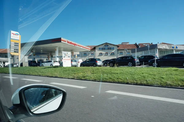 Reims França Outubro 2022 Fila Carros Frente Posto Gasolina Totalenergies — Fotografia de Stock