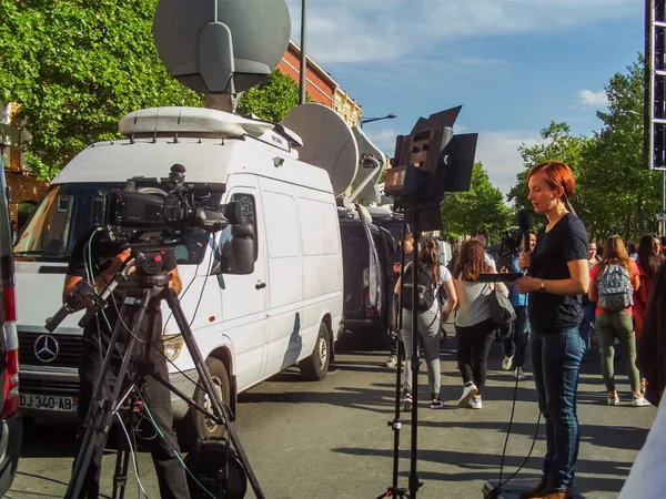 Albi Francia Mayo 2017 Equipo Televisión Con Reportaje Vivo Una — Foto de Stock