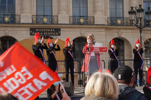 法国巴黎 2020年10月10日 Marchons Enfants Manifestation Manif Pour Tous主席Ludovine Rochre反对生物伦理法案 — 图库照片