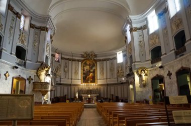 Toulouse, France - Feb. 2023 - Baroque nave and vaulted choir inside Saint-Jerome's Sanctuary, a Catholic Church built by the Blue Penitents in the early 17th century, in Saint-Georges District clipart