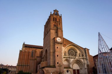 Saint Stephen Katedrali (Cathdrale Saint-tienne), Fransa 'nın Toulouse kentindeki Orta Çağ Güney Gotik simgesi.