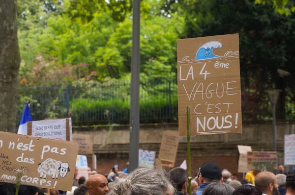 Albi Francia Agosto 2021 Multitud Manifestantes Marchando Calle Hippolyte Savary — Foto de Stock