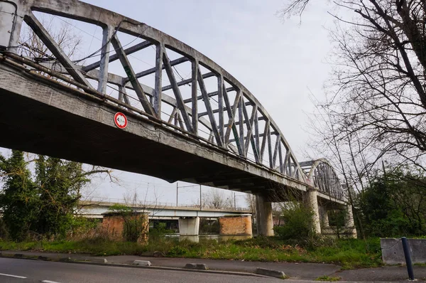 Oude Verlaten Boog String Brug Pont Empalot Oversteken Van Rivier — Stockfoto
