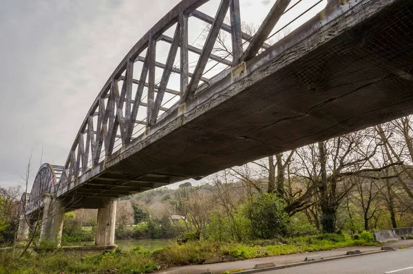 Παλιά Εγκαταλελειμμένη Πλώρη Γέφυρα Pont Empalot Που Διασχίζει Τον Ποταμό — Φωτογραφία Αρχείου