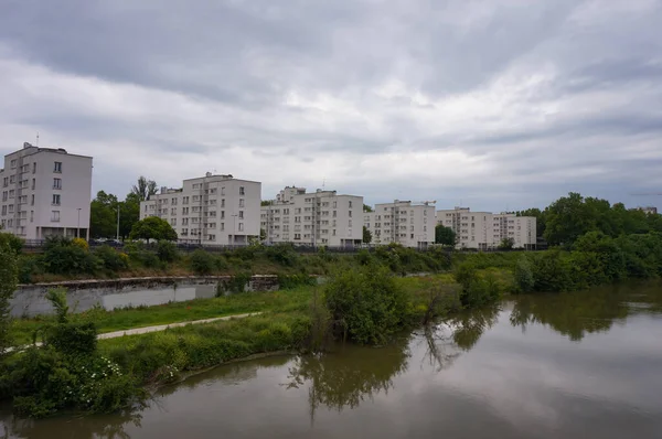 Toulouse Frankreich Mai 2023 Sozialwohnungen Ufer Der Garonne Wasser Beliebten — Stockfoto