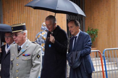 Toulouse, Fransa - 11 Kasım 2023 - Toulouse Başpiskoposu Mgr 'nin 1918 yılındaki ateşkes anısına Katolik Kilisesi' nden konuklar. G. de Kerimel, yardımcı piskopos Mgr olabilir. J.P. Batut.